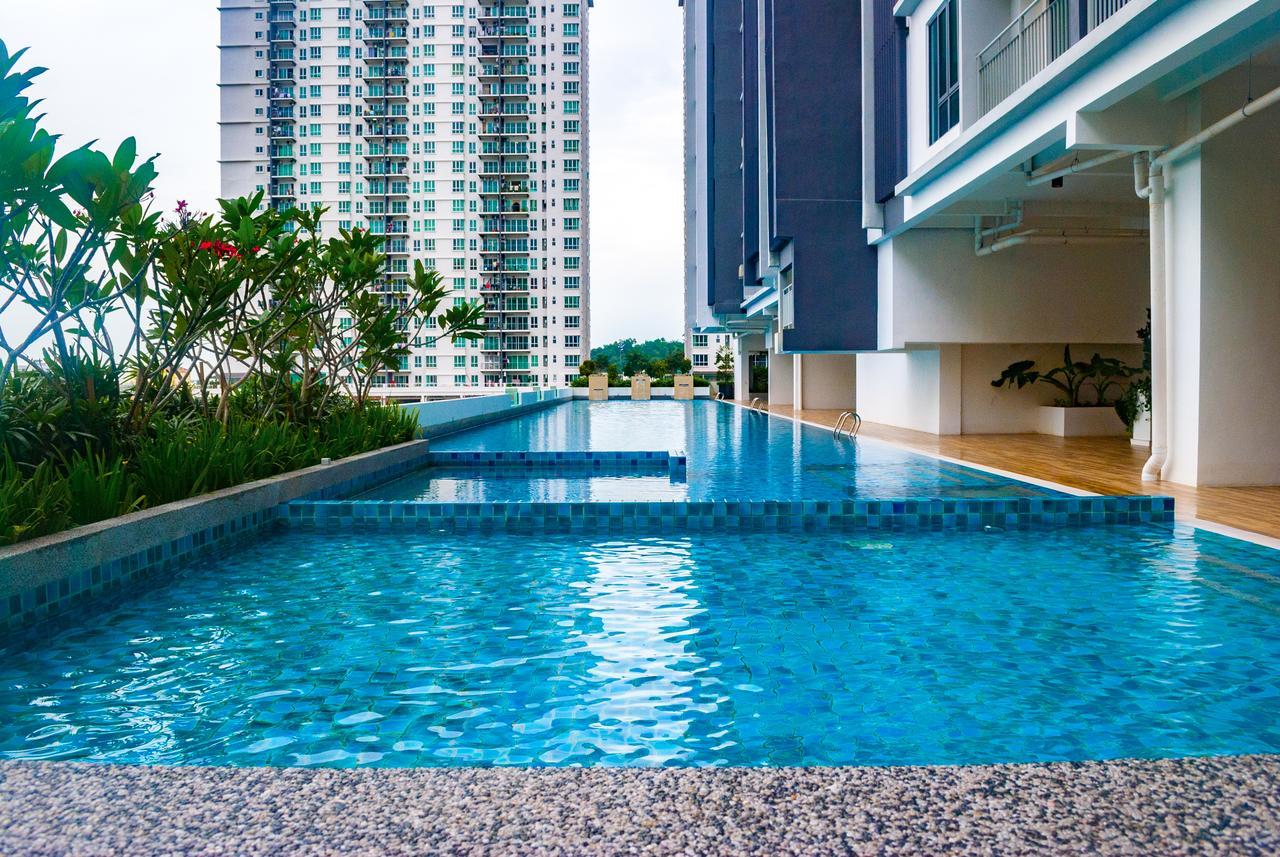 Lazy Traveler'S Suite By D Imperio Homestay Georgetown Exterior foto