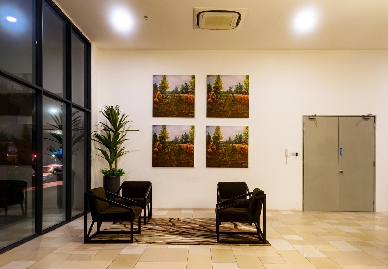 Lazy Traveler'S Suite By D Imperio Homestay Georgetown Exterior foto