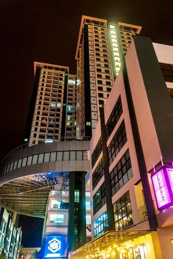 Lazy Traveler'S Suite By D Imperio Homestay Georgetown Exterior foto